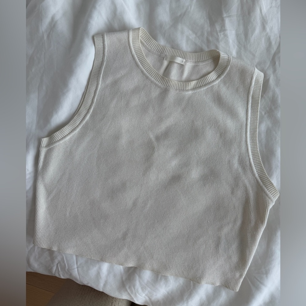 Sleeveless Ribbed Knit Top